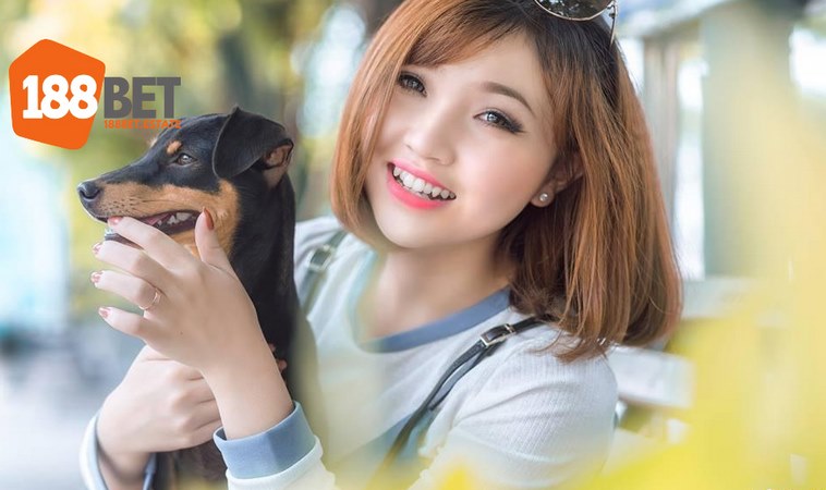 Yuri - Nguyễn Thoại Cẩm Tú Mỹ Nữ Đình Đám Giới Streamer 1 Yuri - Nguyễn Thoại Cẩm Tú là streamer vô cùng nổi tiếng